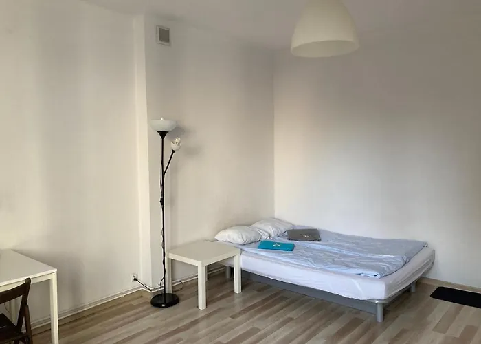 Dwuosobowy W Mieszkaniu Czteropokojowym W Centrum Gdyni. Gdynia